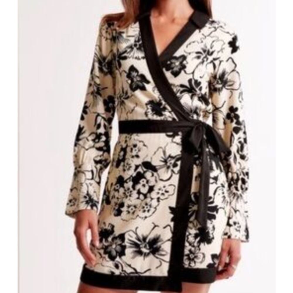 Abercrombie & Fitch Black Floral Wrap Mini Dress Hawaiian Print Size S Tall NWT